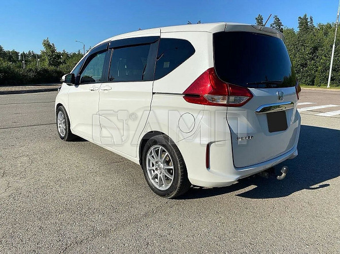 Продам Honda Freed 1.5 CVT, 2017, 38 000 км Новосибирск - изображение 3