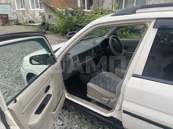 В продаже Mazda Demio 1.5 AT, 1998, 210 000 км Барнаул - изображение 2