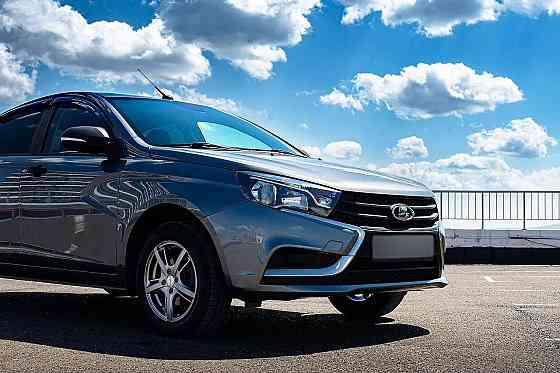 В продаже ВАЗ (LADA) Vesta 1.6 MT, 2017, 106 000 км Красноярск