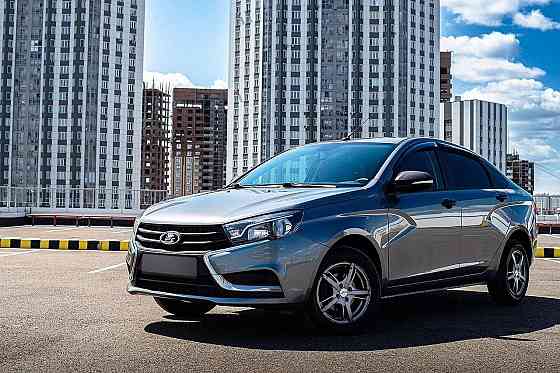 В продаже ВАЗ (LADA) Vesta 1.6 MT, 2017, 106 000 км Красноярск