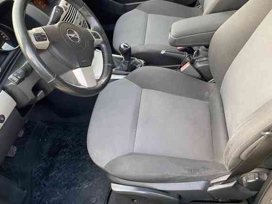 Продается Opel Astra H Рестайлинг 1.3л МТ, 2008 год, 222 000 км Смоленск