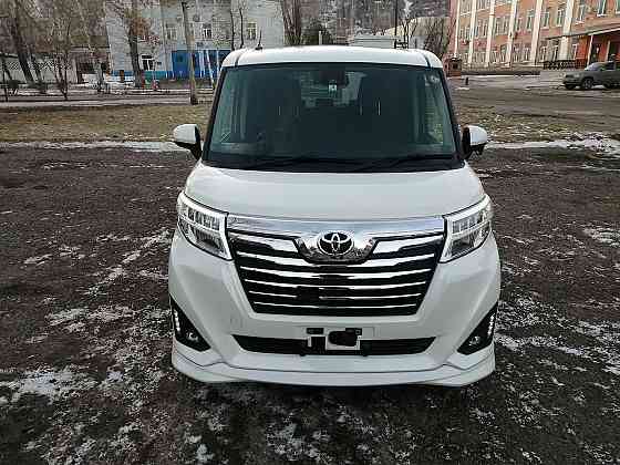 Продам Toyota Roomy 1.0 CVT, 2017, 100 000 км Красноярск