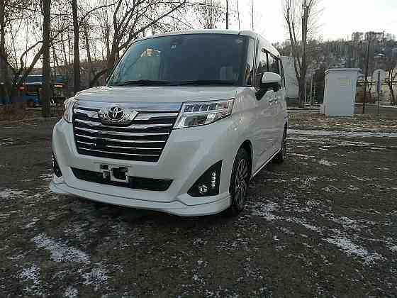 Продам Toyota Roomy 1.0 CVT, 2017, 100 000 км Красноярск