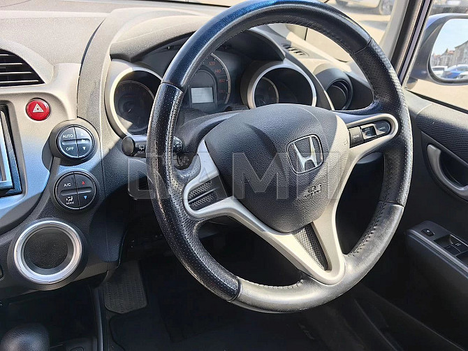 Продам Honda Fit 1.5 CVT, 2010, 108 000 км Красноярск - изображение 4