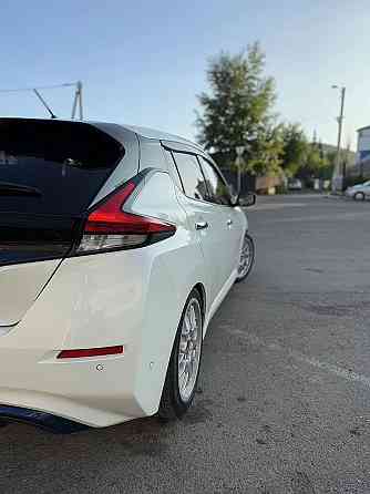 Продается Nissan Leaf AT, 2018, 119 000 км Красноярск