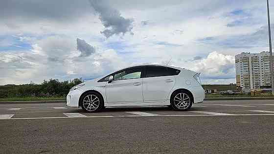 Продажа Toyota Prius 1.8 CVT, 2012, 227 000 км Красноярск