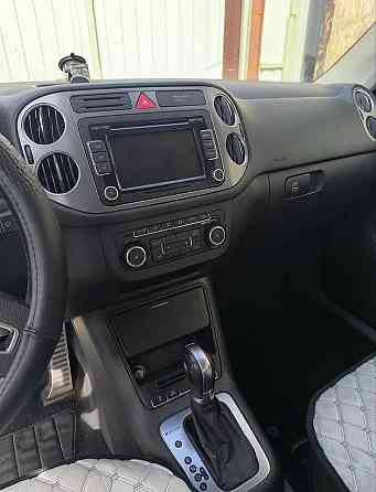 Продажа Volkswagen Tiguan 2.0 AT, 2011, 273 000 км Новосибирск