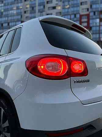 Продается Volkswagen Tiguan 2.0 AT, 2010, 237 400 км Новосибирск