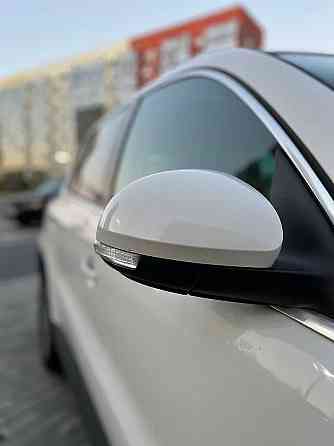 Продается Volkswagen Tiguan 2.0 AT, 2010, 237 400 км Новосибирск