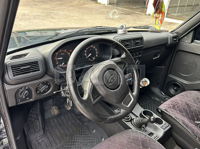 Продается ВАЗ (LADA) Niva Legend 1.7 MT, 2024, 6 100 км Красноярск - изображение 3