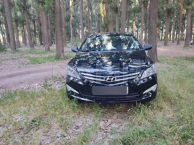 Hyundai Solaris I Рестайлинг, 2015 Астрахань - изображение 1